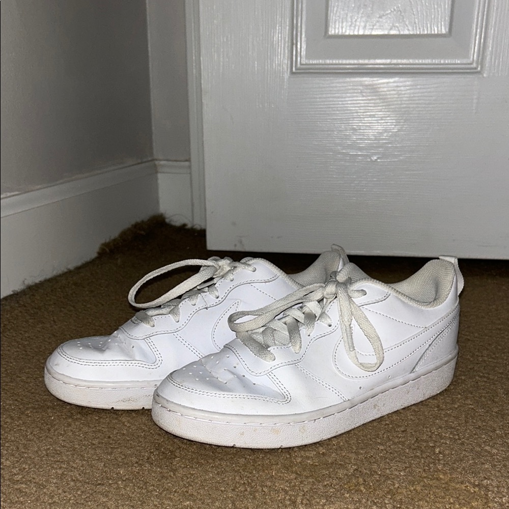 Nike White Women's Sneakers
